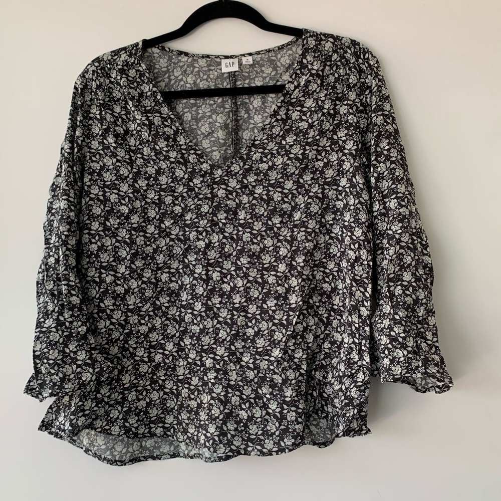 Gap V Neck Flounce Top - Black Floral